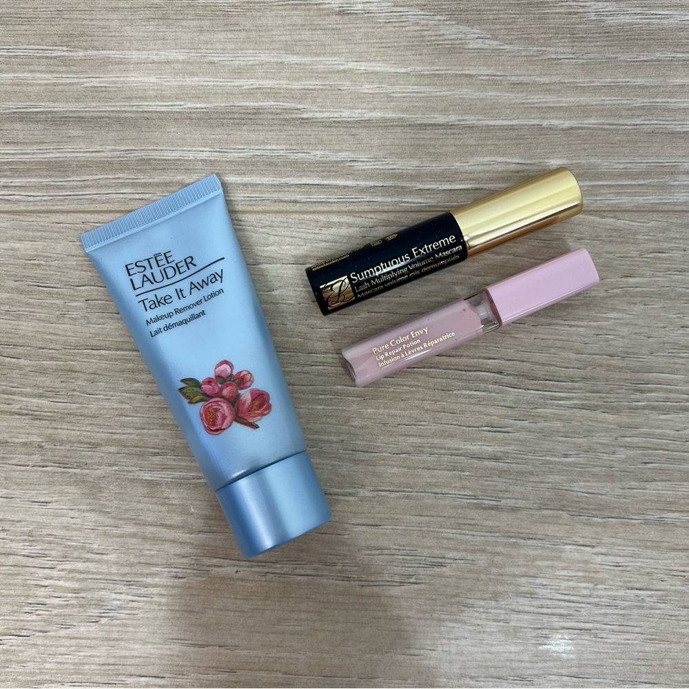 Estée Lauder Mini Travel Sample Make Up Bundle
